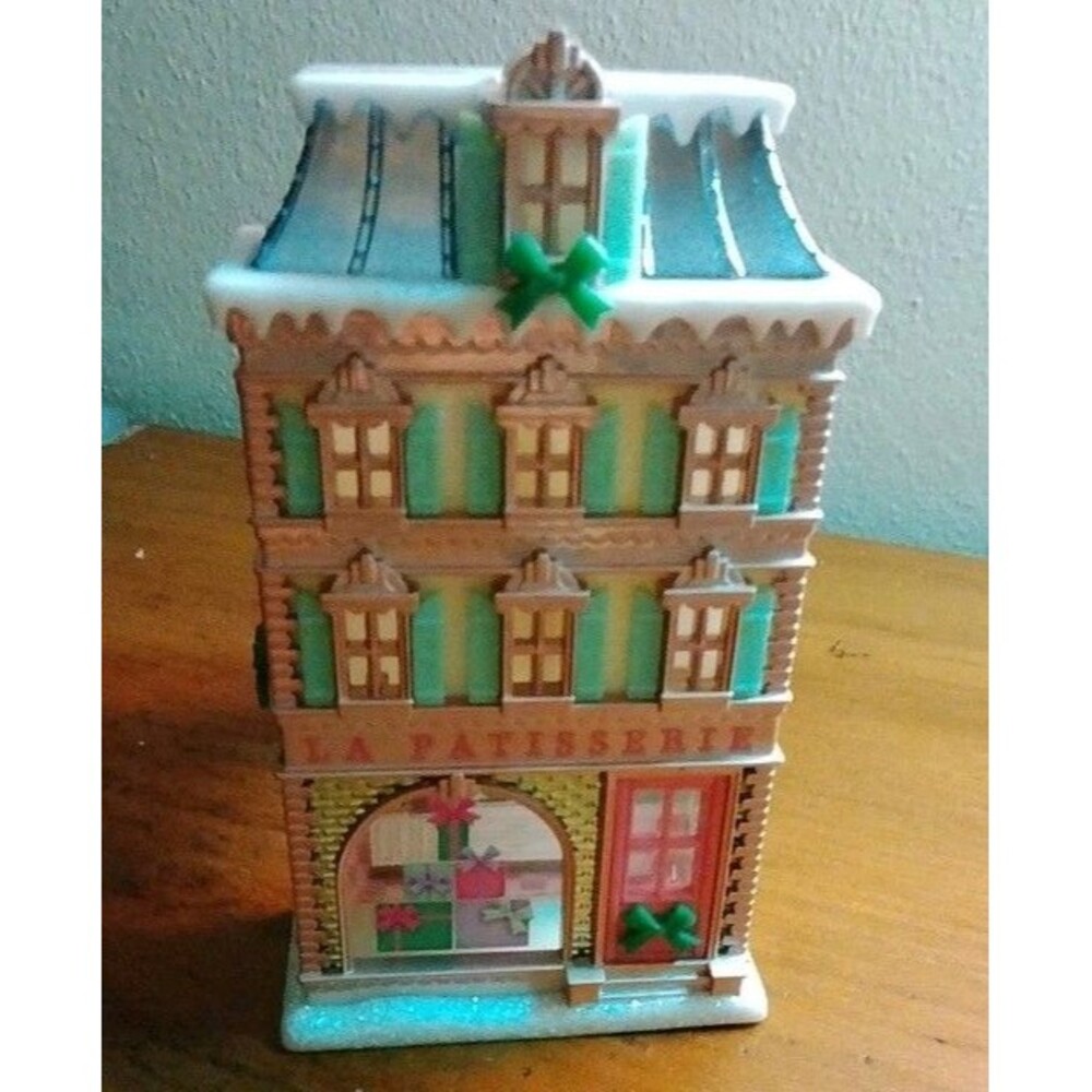 2 Bath & Body Works Christmas Wallflower Projectors - Paris & Red Door House - Picture 2 of 13